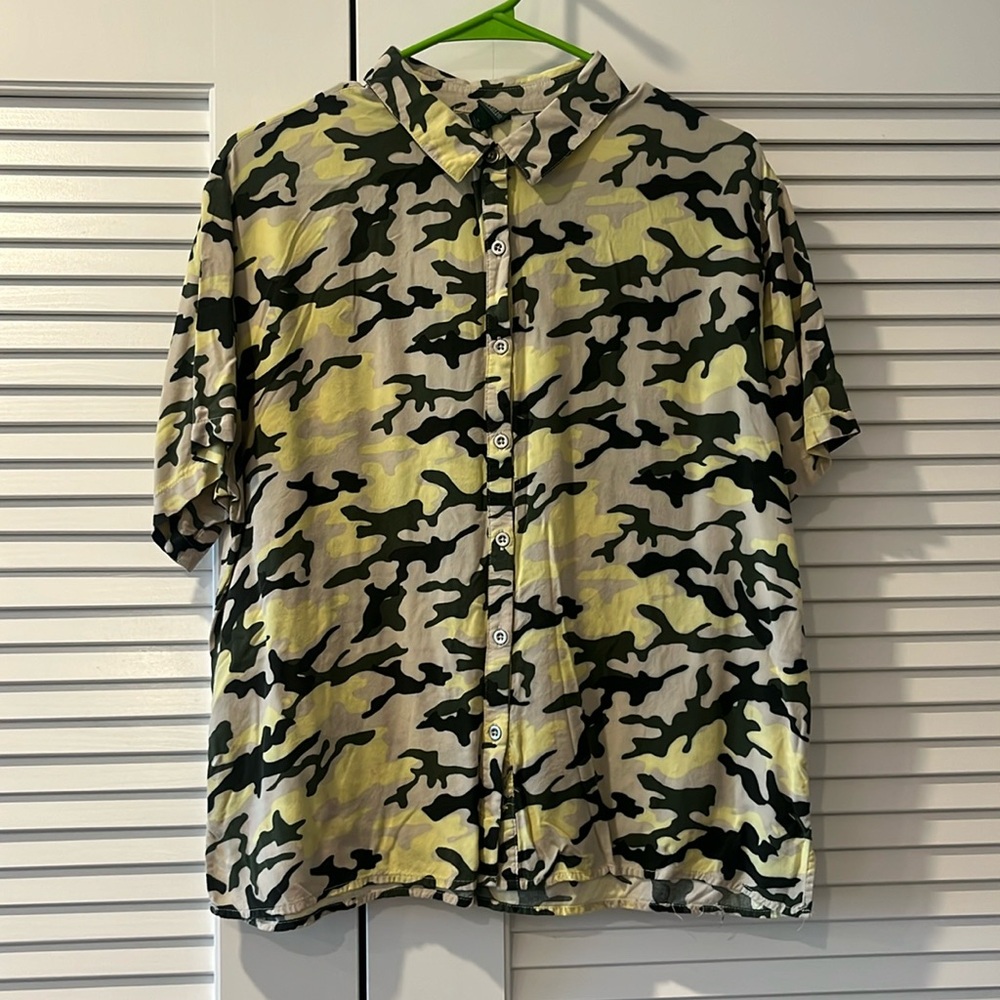 Wild fable camouflage button up